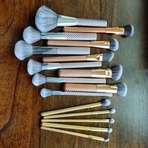 MODA Metallics Brush Bundle